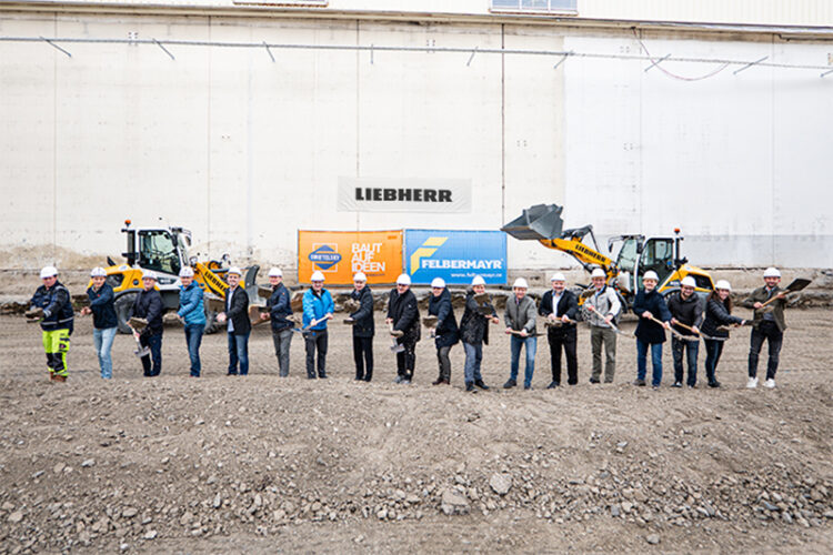 Groundbreaking ceremony for the new paint shop at the Liebherr factory site in Bischofshofen. Pic: Liebherr