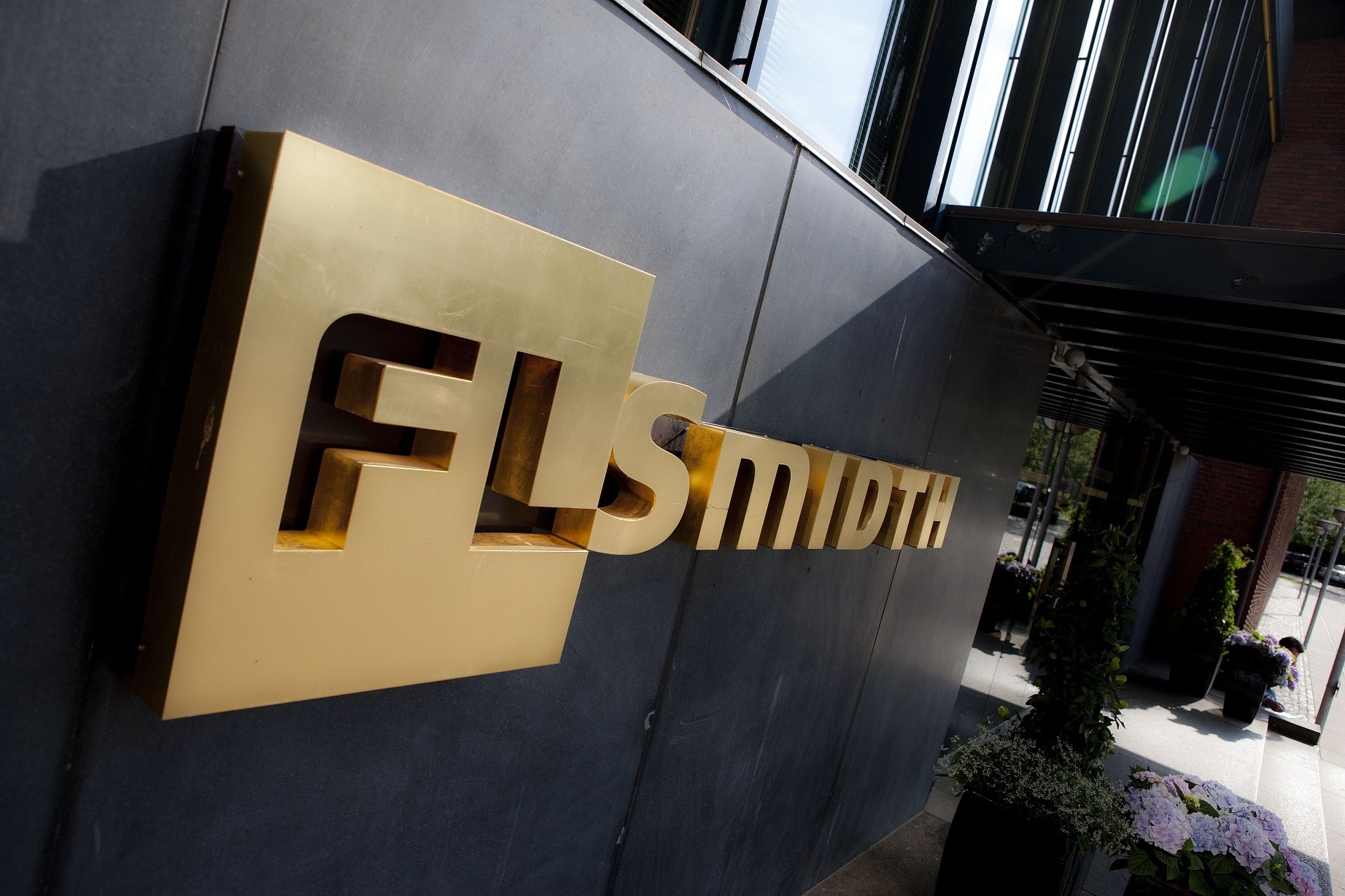 FLSmidth completes sale of Cement business - Aggregates Business