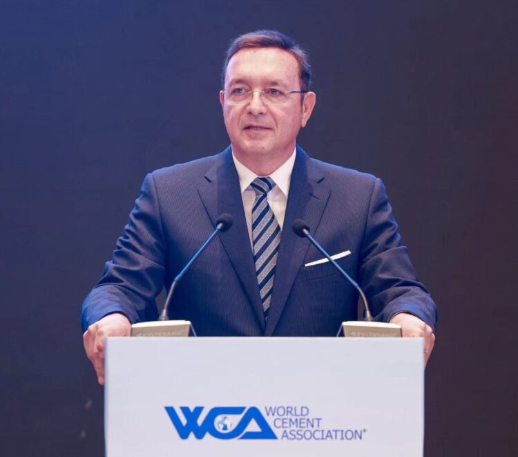 WCA Director Emir Adiguzel speaking at the European Cement Decarbonisation Summit 2025, in Frankfurt, Germany. Image/WCA