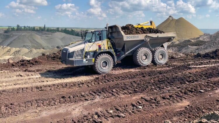 A Rokbak RA40 hauling overburden in Alberta, Canada. Image/Rokbak