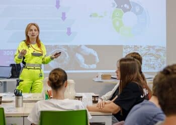 The initiatives include green workshops in Poland. Image: Cemex