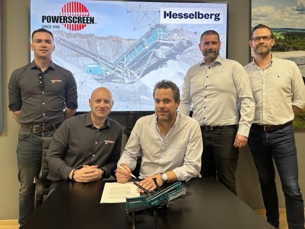 Left to right: Sean Cush and Gerry Mulgrew, business development managers from Powerscreen along with Andreas Corwin, CEO, Kristian Holth, product manager, and Are Sparby, sales director from Hesselberg. Image: Powerscreen