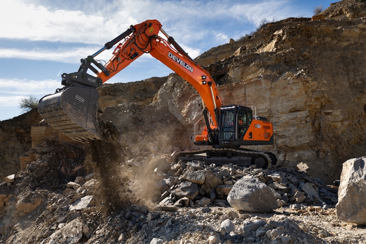 Powerful new Develon machines at steinexpo - Aggregates Business